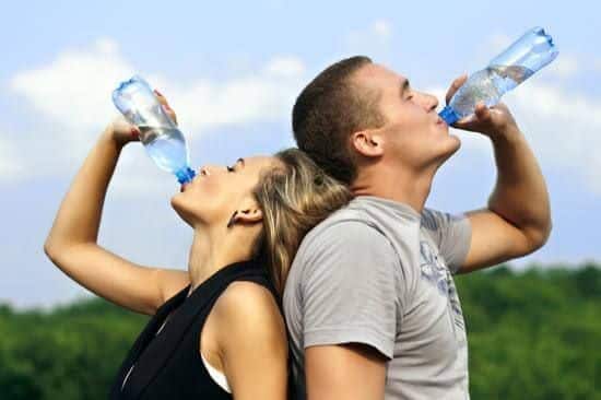 beber agua para perder peso