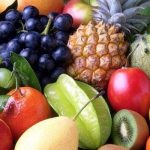 Frutas varias ricas en antioxidantes