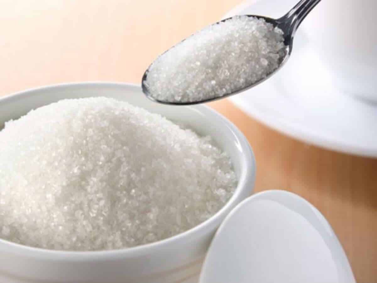 El azúcar blanco tiene importantes contraindicaciones para la salud