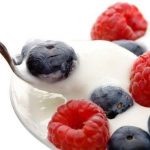 frutas  con yogur como probióticos