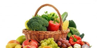 La principal medida para una alimentación saludable es el consumo regular de frutas y vegetales
