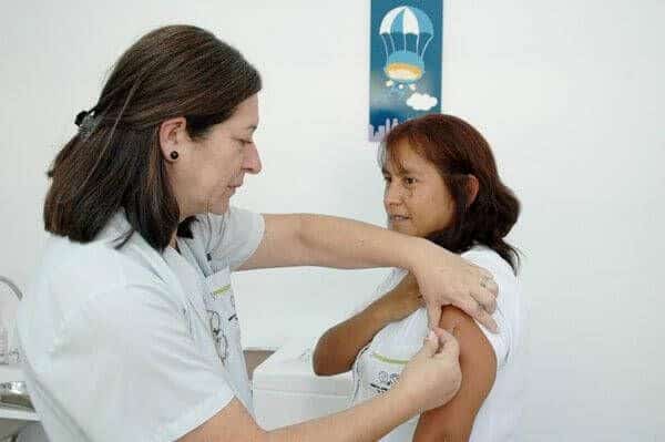 Con la vacunacion se puede dismuir las afectaciones de hepatitis y sus secuelas