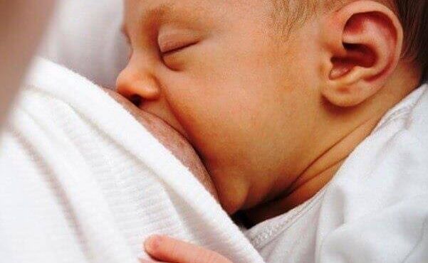 La lactancia materna influye de forma determinante en el desarrollo del niño
