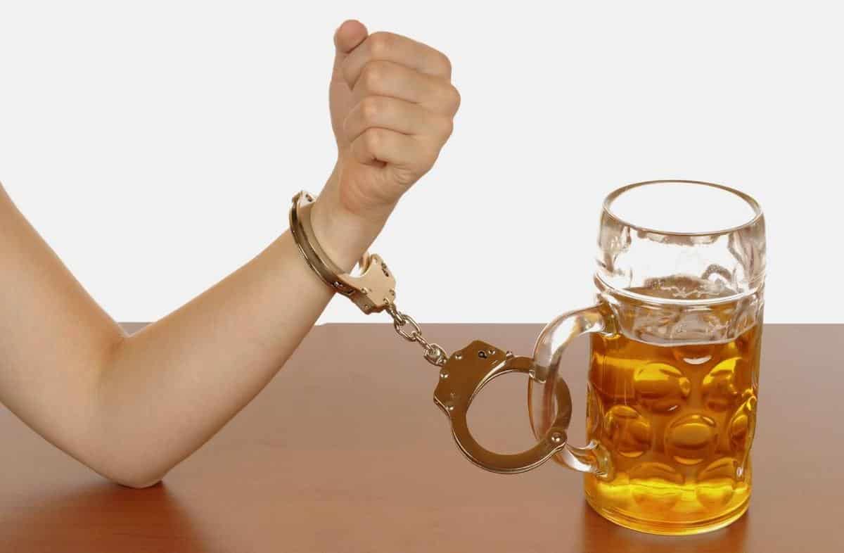 Alcohol condena abuso