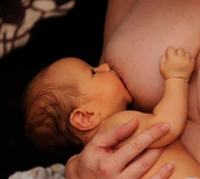 Tanto para el niño como para la madre la práctica de la lactancia materna aporta incuestionables beneficios