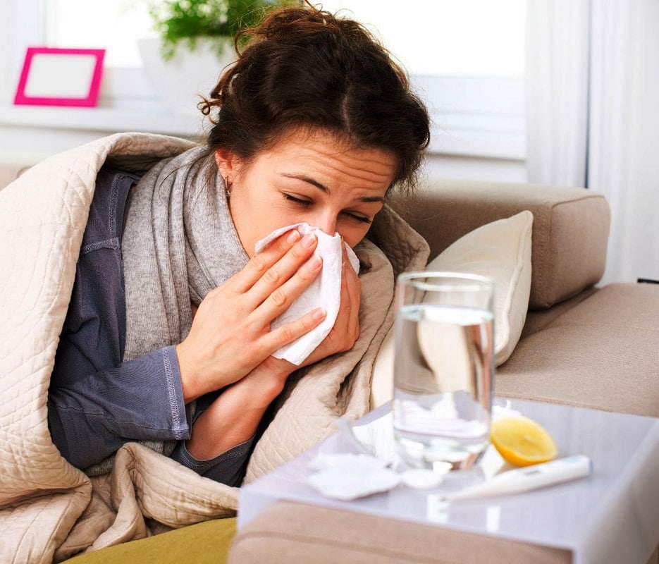 Los síntomas del resfriado común pueden ser tratados con ibuprofeno y el paracetamol