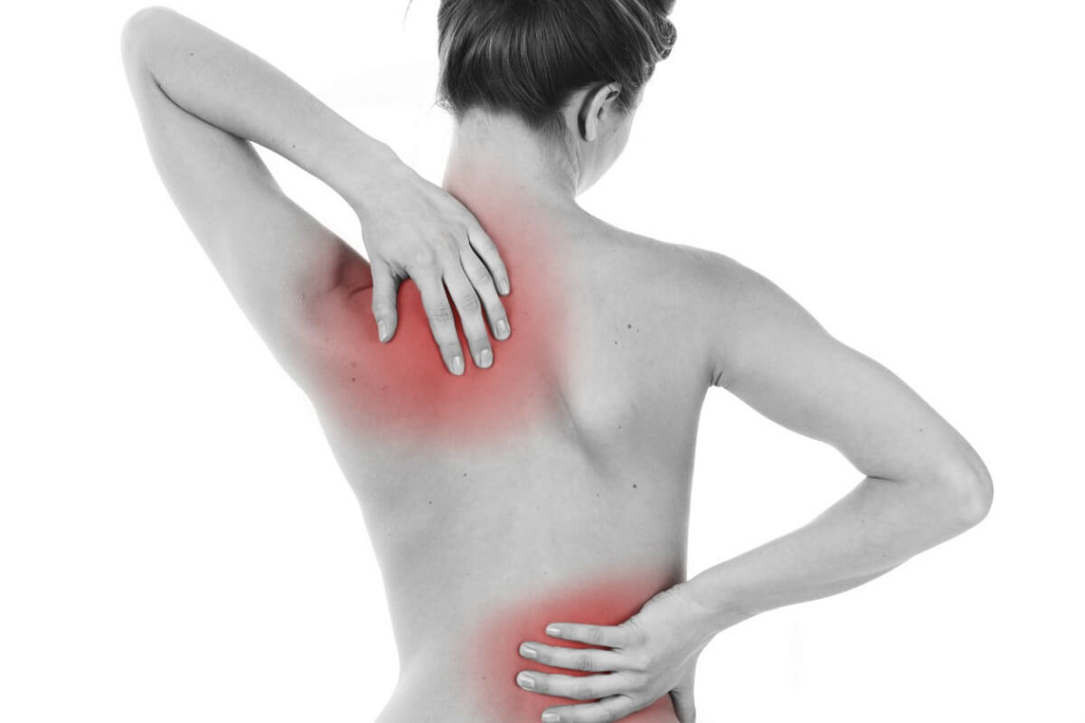 Cómo aliviar el dolor de espalda media con pequeñas rutinas