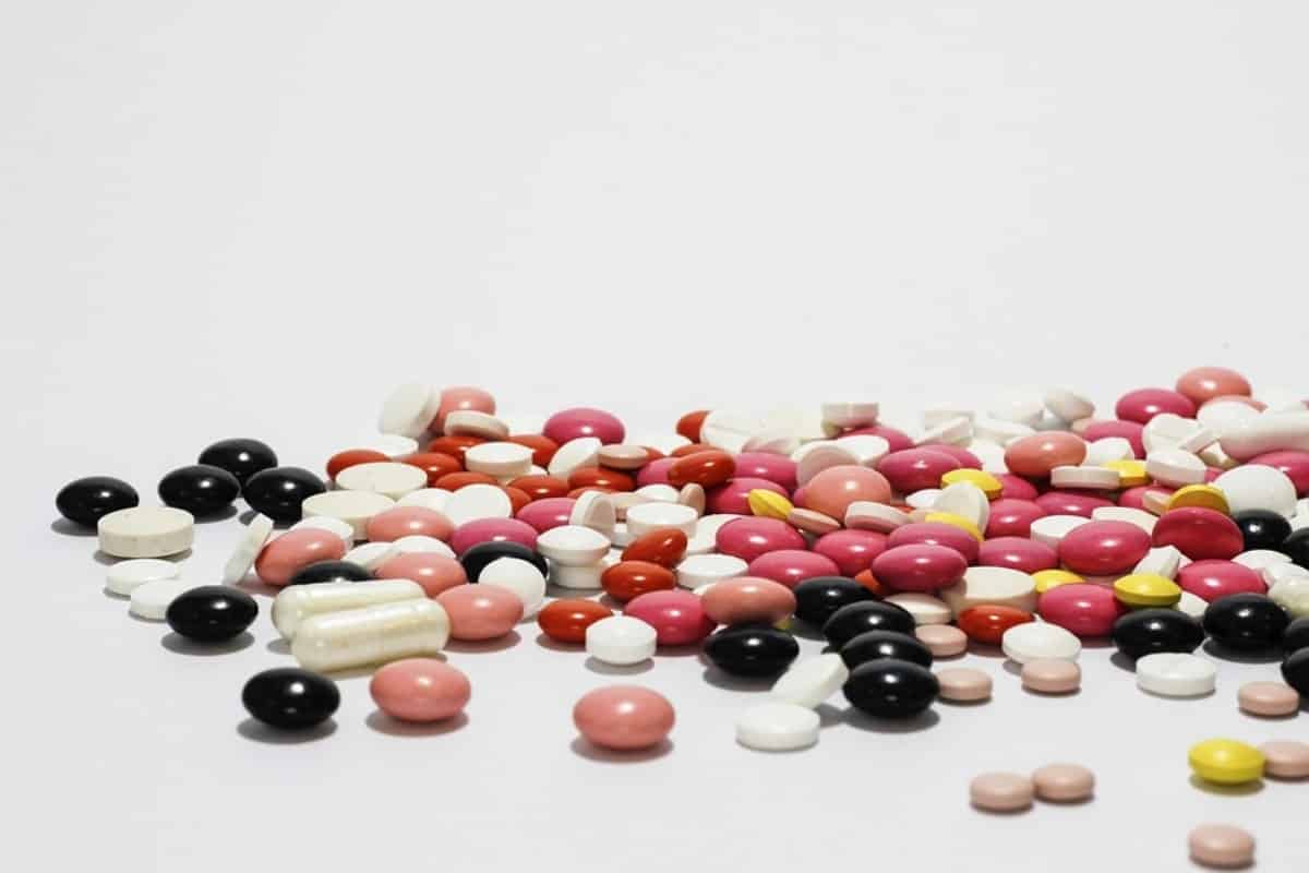 El uso del ibuprofeno determina que en determinadas grupos de personas y condiciones puede ser riesgosa su administración Ibuprofeno o Paracetamol
