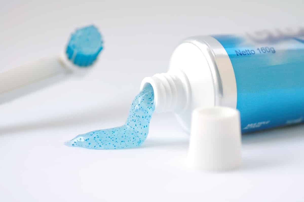 5 usos de la pasta de dientes, remedios naturales para todos