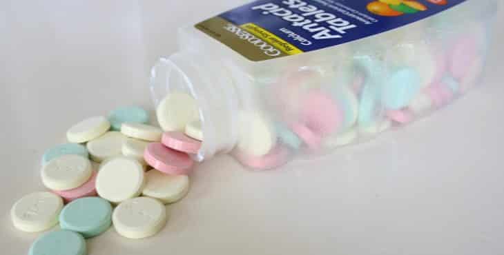 Los medicamentos antiácidos alivian los síntomas de la acidez de estómago