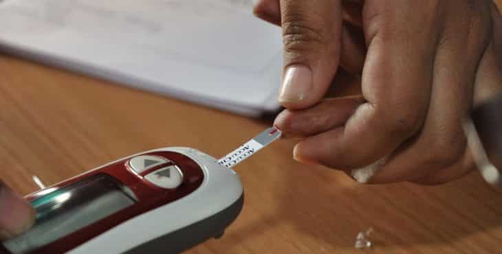 El control de tus niveles de glucosa te ayudará a evitar las complicaciones de la diabetes 