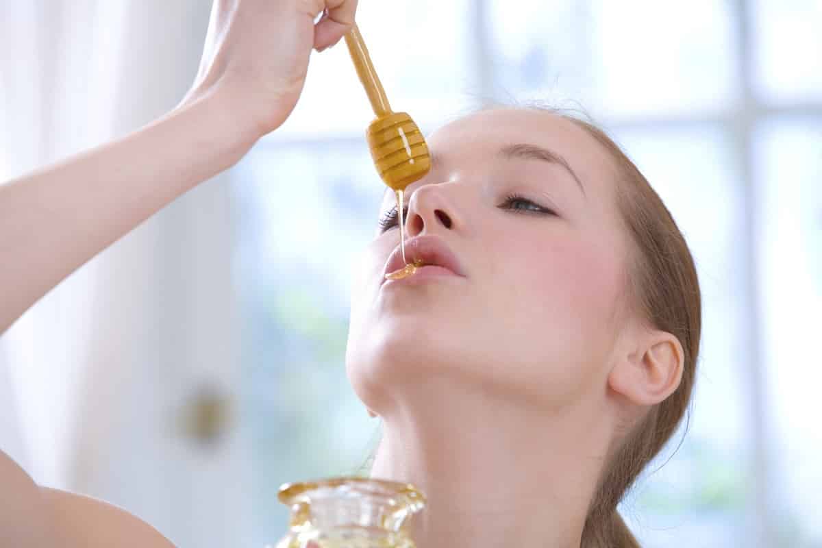 Miel en ayunas remedio para la tos