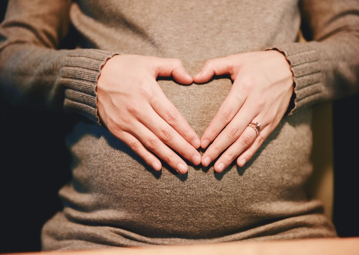 ¿Cómo debe alimentarse una mujer embarazada?