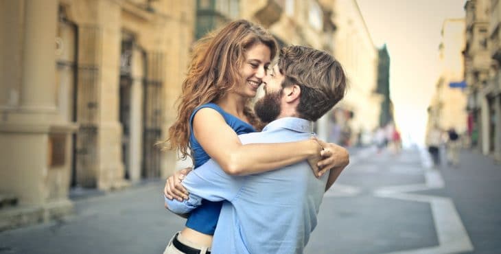 relaciones de pareja ¿Por qué es más fácil superar una ruptura en verano? celebrar San Valentín en pareja