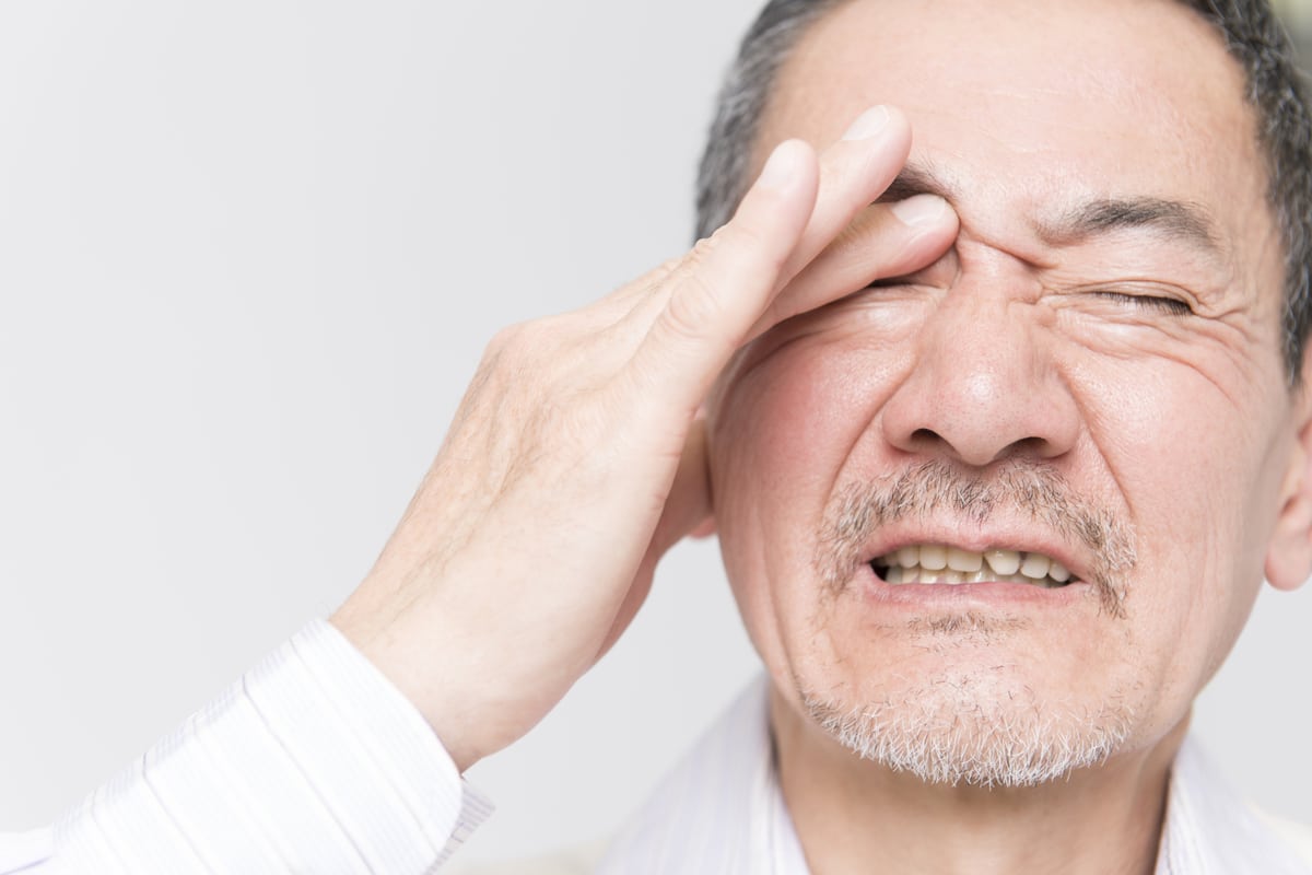 Cómo combatir la tensión ocular con remedios caseros