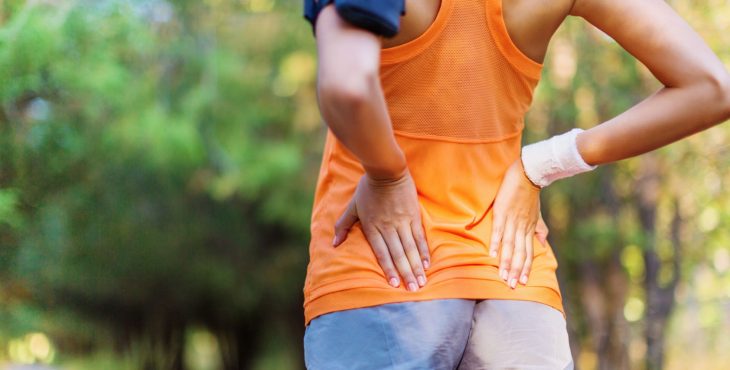 cómo aliviar el dolor de espalda estirando